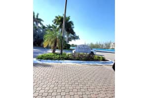 721 N Pine Island Road 103, Plantation