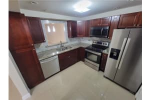 404 Nw 68th Avenue 316, Plantation