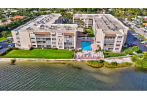 1502 S Lakeside Drive #414, Lake Worth Beach