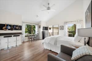 11863 Wimbledon Circle 524, Wellington