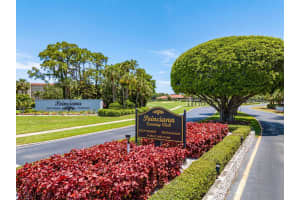 6698 10th Avenue N 408, Greenacres