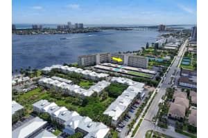801 Lake Shore Drive 414, Lake Park