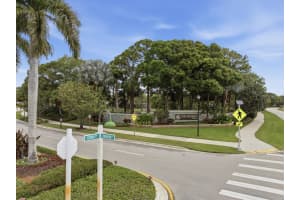 18546 Lake Bend Drive, Jupiter