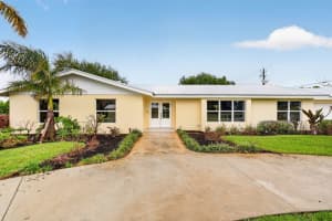 1609 Nw River Trail A, Stuart