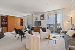 600 S Dixie Highway 352, West Palm Beach