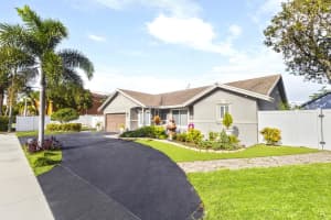 4040 Ne 6th Avenue, Deerfield Beach