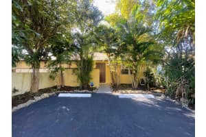 512 Nw 43rd Place, Deerfield Beach
