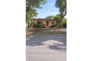 601 Nw 7th Street, Dania Beach