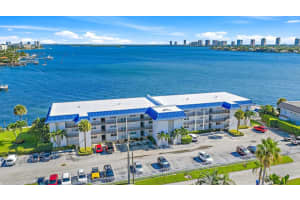 400 Wilma Circle 108, Riviera Beach