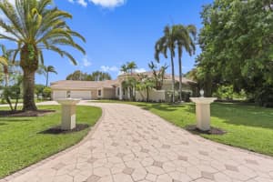 8280 Woodsmuir Drive, Palm Beach Gardens