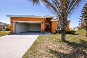 1003 Mystery Circle, Davenport