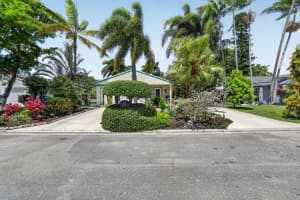 8353 Huntsman Place, Boca Raton