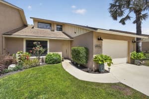 11894 Donlin Drive, Wellington