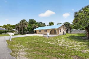 9484 Sun Court, Palm Beach Gardens