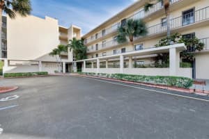890 N Federal Highway 405, Lantana