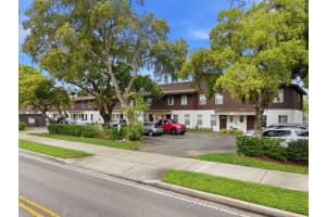 3920 Woodside Drive Apt 11, Coral Springs