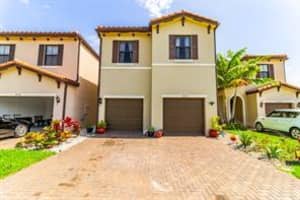 6026 Pine Tree Way 6026, Riviera Beach