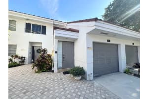 9202 Nw 9th Court, Plantation