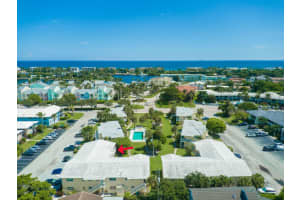 2755 Ne 28th Street F1, Lighthouse Point