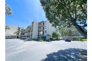 890 N Federal Highway 205, Lantana 890 N Federal Highway 205, Lantana