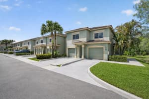 310 Crestwood Circle 208, Royal Palm Beach