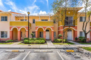 205 S Santa Catalina Circle 205, North Lauderdale