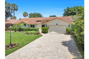 2751 Oak Tree Lane, Fort Lauderdale