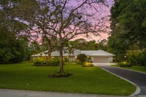 19785 Castlewood Drive, Jupiter