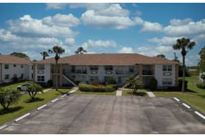 1217 S Lakes End Drive 1, Fort Pierce