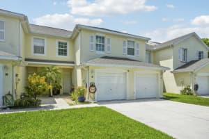 226 Foxtail Drive E, Greenacres