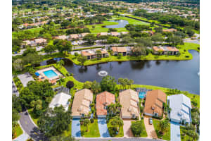 6866 Briarlake Circle, Palm Beach Gardens