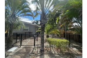 740 Ne 37th Street Unit B, Oakland Park