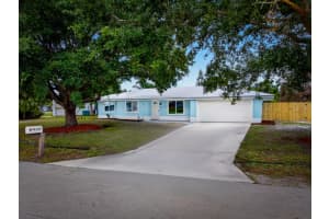 1451 Se Grapeland Avenue, Port St. Lucie, Fl 34952, Port Saint Lucie