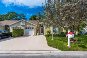 3517 Mill Brook Way Circle, Greenacres