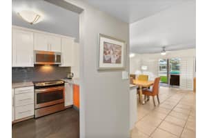 2998 Sunrise Lakes Drive E 110, Sunrise