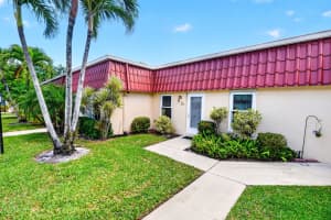 260 Cape Cod Circle, Lake Worth