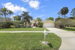 12378 Sawgrass Court, Wellington
