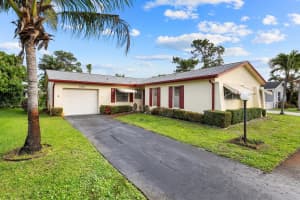 7281 N Pine Park Dr N, Lake Worth