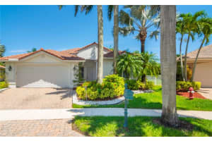 2002 Schooner Lane, Weston