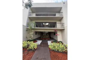 5220 Las Verdes Circle 108, Delray Beach