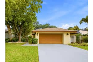 56 Baytree Circle, Boynton Beach