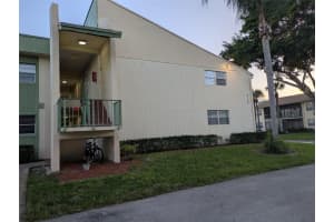 4138 Nw 88th Avenue 104, Coral Springs