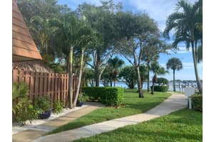 825 Center Street 21b, Jupiter