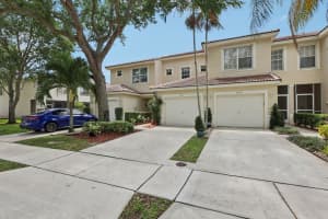 9070 Tremezzo Lane, Boynton Beach