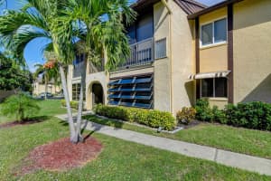 334 Pine Ridge Circle B-1, Greenacres