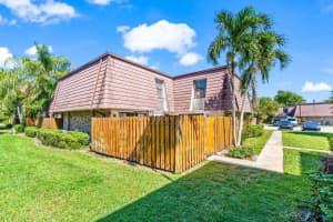 7529 E Courtyard Run E, Boca Raton