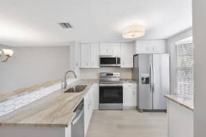 185 Sw 3rd Street, Pompano Beach