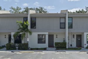 1177 Nw 98th Terrace 132, Pembroke Pines