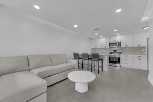381 Se 15th Avenue 1, Deerfield Beach