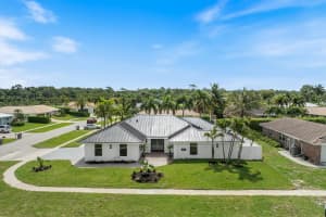 22100 Serenata Circle W, Boca Raton